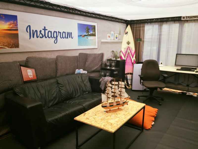 Escape room in a variety of simulations